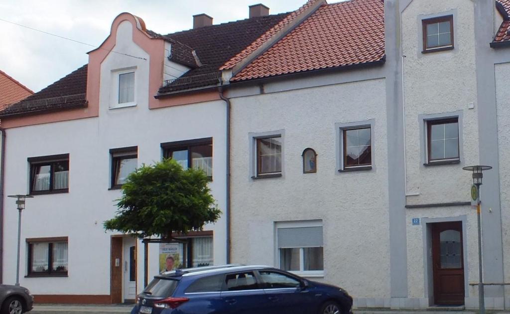 Maison de vacances Toprenovierte Gästeunterkunft mit viel Platz für bis zu 10 Gäste Eggenfeldener Str. 22, 84140 Gangkofen
