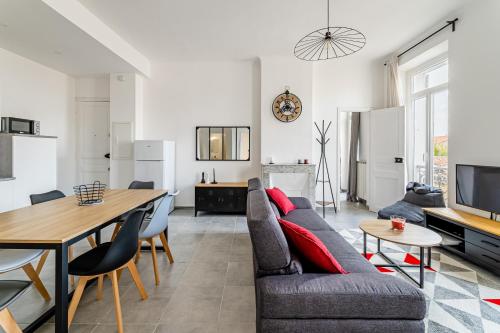 Appartement Toulon: Superbe appartement avec 2 chambres 74 Avenue Docteur Fontan Toulon