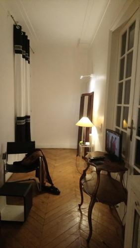 Appartement Toureifelchampselysee 6 Avenue Alphonse XIII Paris