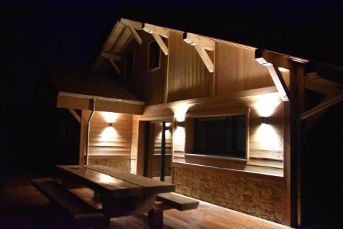 TOUT NEUF - Chalet Pébie 8 à 10 pers avec sauna La Bresse france