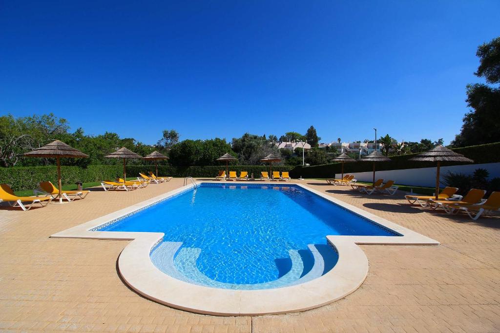 Maison de vacances Townhouse Mia Panoramic views Communal Pool 3b Pedra Grande, 8400-524 Carvoeiro