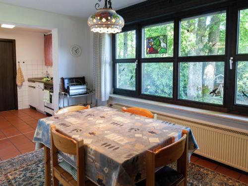 Maison de vacances Traditional Holiday Home in Lissendorf Eifel with Terrace  Lissendorf