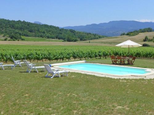 Maison de vacances Traditional holiday on wine estate with private pool in South France  La Serpent