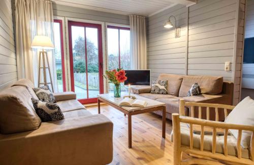 traumHaff - Sea Hideaway Ostsee Region - privates NORDICSPA, Kamin, Kunst, Hund 300m zum Strand Rieth allemagne