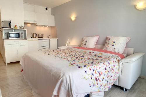 Appartement Très belle studette au coeur de Cannes 124 rue d'antibes Cannes