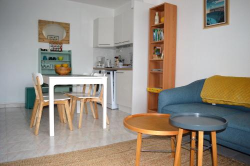 Maison de vacances Triplex avec jardinet - wifi - à 400m de la plage 44 Rue du 8 Mai Courseulles-sur-Mer