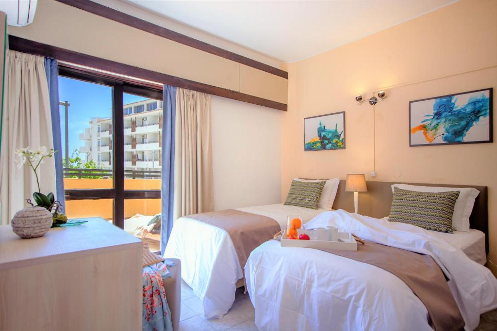 Appart'hôtel Turial Old Town Ocean View Avenida 25 De Abril número 35, 8200-015 Albufeira