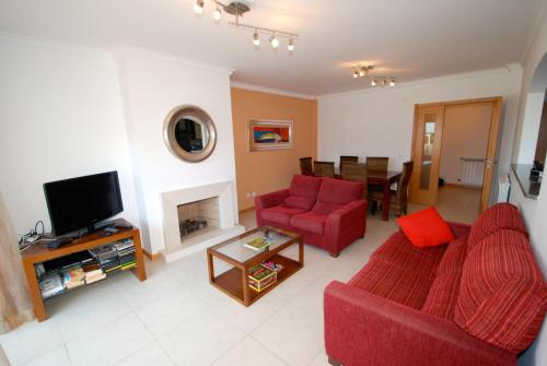 Appartement Turtle - 3 bedroom apartment in Nazaré with 2 shared pools and private terrace Alto do Moinho de Vento, Edifício 1, Bloco B - R/C D Nazaré