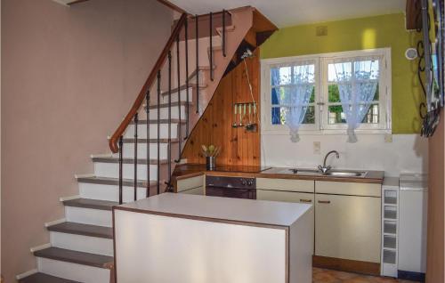 Maison de vacances Two-Bedroom Holiday Home in Saint Cast Le Guildo  LʼIsle-Saint-Cast