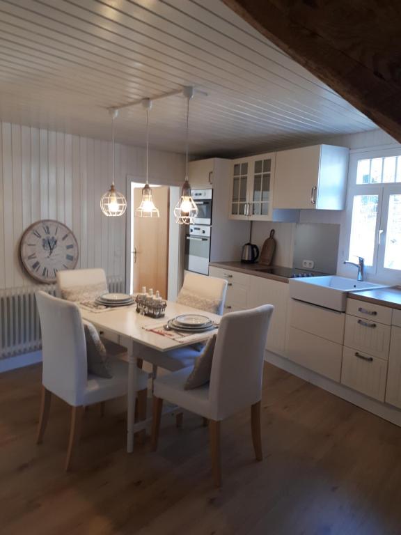 Appartement Über den Dächern von Monschau 24 Laufenstraße, 52156 Montjoie