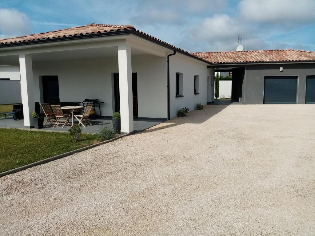 B&B / Chambre d'hôtes Un air de campagne 1875 Chemin de Pinceguerre, 82000 Montauban