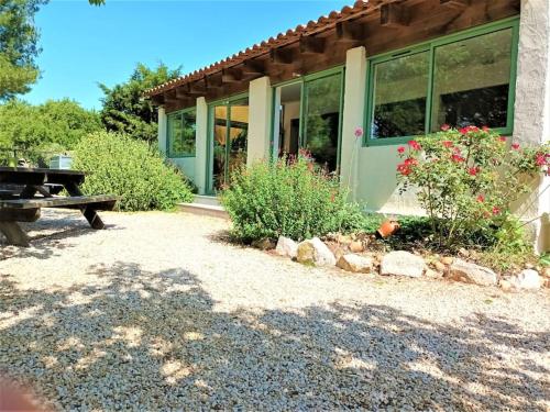 Villa Un été de détente, de découvertes, au calme clim 226 Chemin de Margaillan Arles