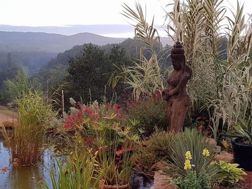 Un parfum de Thaïlande, ressourcement et massages Curemonte france