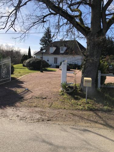 Un petit coin de paradis Bressolles france