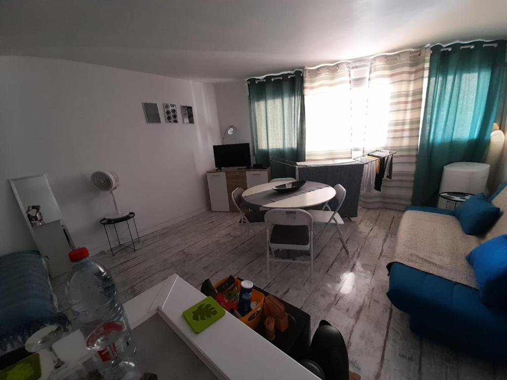 Appartement Un Studio Premium tout à nouveau rénové, centre ville 21 Boulevard de Verdun, 34500 Béziers