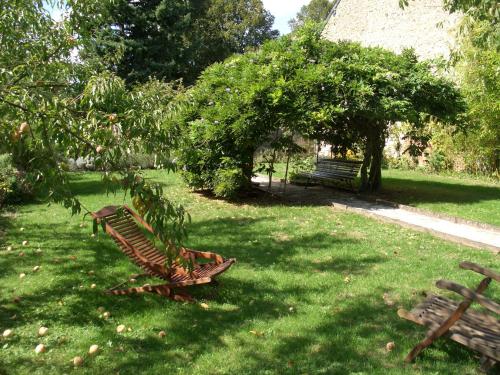 B&B / Chambre d'hôtes Une halte en Puisaye 11 Rue du Lieutenant Travers Bléneau