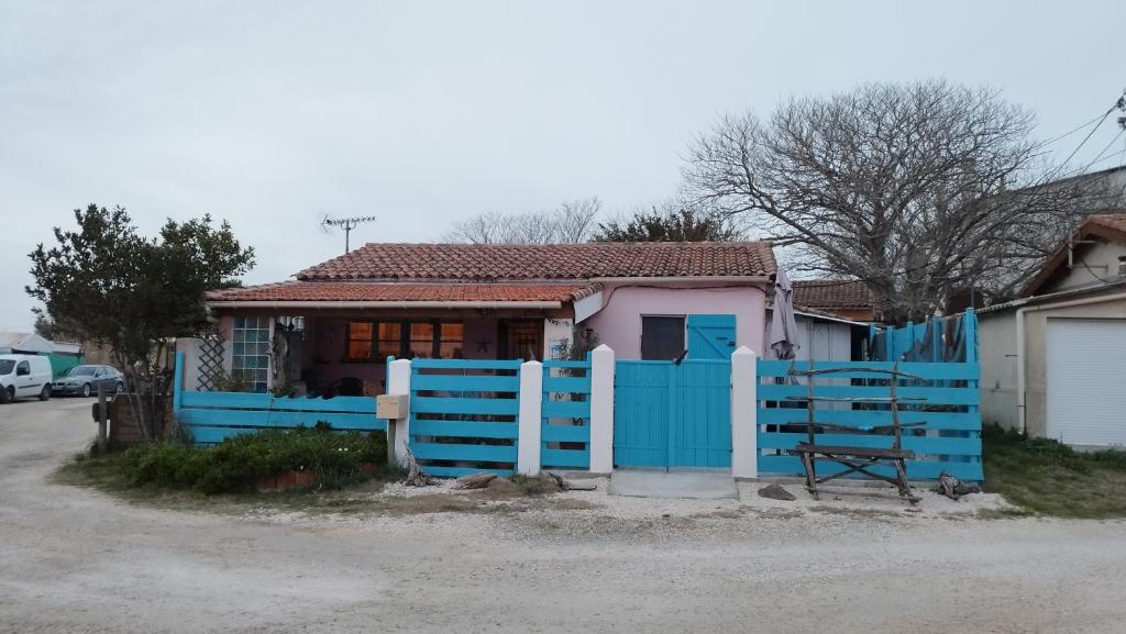 Maison de vacances UNE MAISON SUR UNE PRESQU'ILE 54 plage de Carteau, 13230 Port-Saint-Louis-du-Rhône