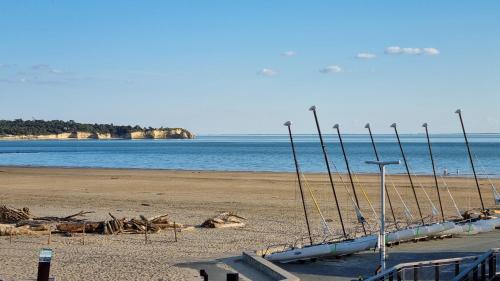 Une pause à la mer Saint-Georges-de-Didonne france