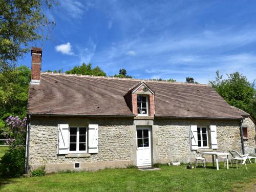 Unique Holiday Home with Pool in Combreux Centre Combreux france