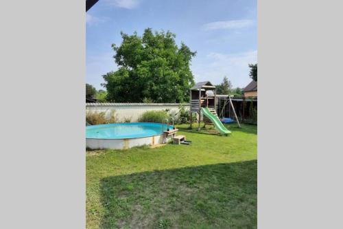 Urlaub in der alten Remise mit großem Garten zwischen See und Wald Bestensee allemagne