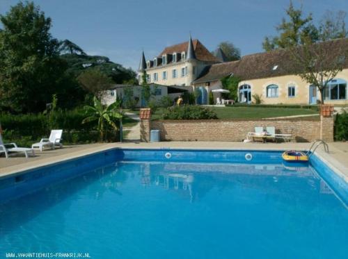 Maison de vacances Vakantiehuis 10 personnes Chateau de corail Queyssac