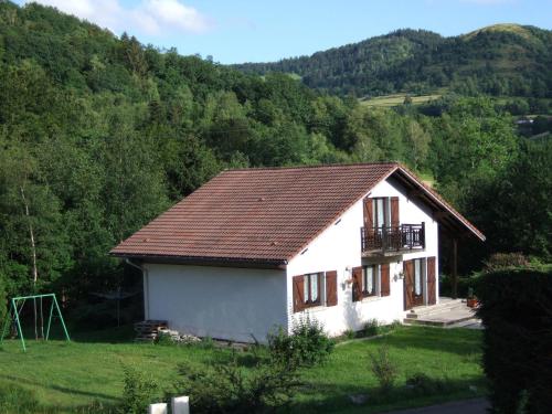 Villa Valley View Villa in Le Menil with Private Garden Cross Country Nearby  Le Ménil