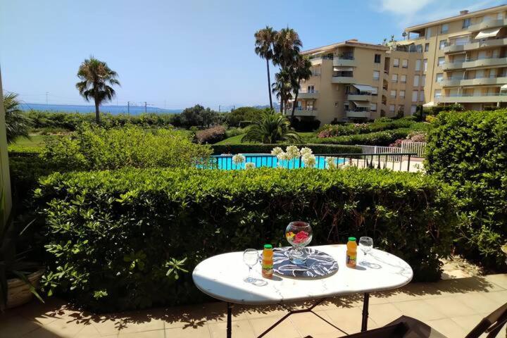 Appartement Vaste 2 Pièces res. Grand large grande terrasse vue mer Grand large Bat G 55 Avenue de Cannes, 06600 Antibes
