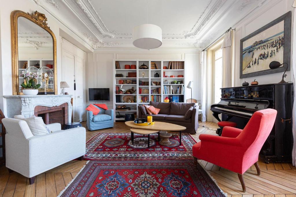 Appartement Veeve - Elegant Interiors in Bastille place léon Blum, 75011 Paris
