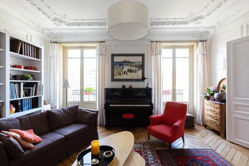 Veeve - Elegant Interiors in Bastille Paris france