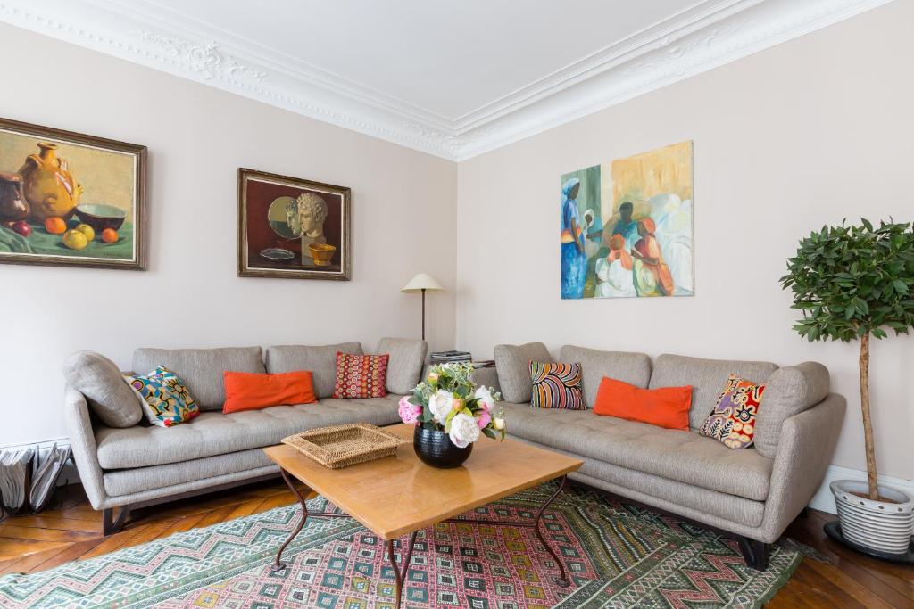 Appartement Veeve - Muted Beauty in Batignolles rue des Moines, 75017 Paris