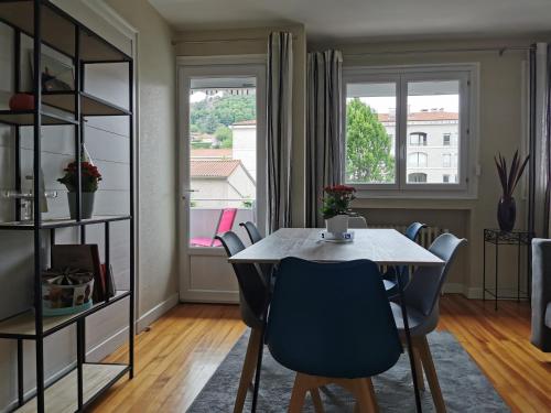 Velay cocon appartement 4 chambres avec vue sur les monuments Le Puy-en-Velay france