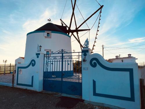 Veleiro do MOBY - 10 min. from the beach Santa Barbara portugal