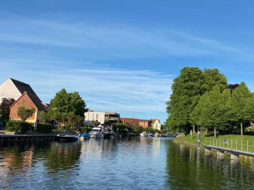 Maisons de vacances Venedig und Amsterdam Dammstrasse 2 Plau am See