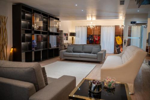 Venue C , Luxury 6 Bedroom Property Cannes france