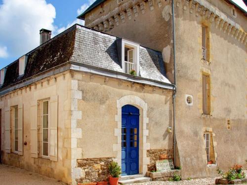 Maison de vacances Very spacious cottage with a separate guest house on a medieval domain  Chalais