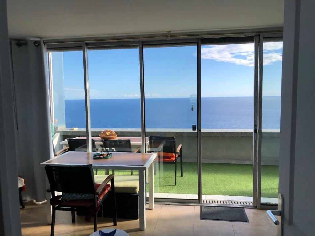 Appartement Viangella - Dramatic sea view! Top floor 2km to Monaco Apt 314, 33 Avenue du Général de Gaulle, 06320 Cap d\'Ail