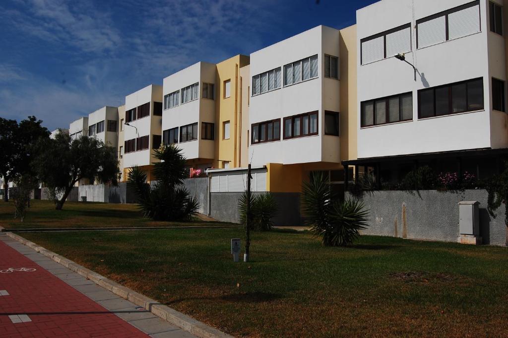 Appartement Vidal house Rua Porto Novo, 15 2 drt., 7500-160 Santo André
