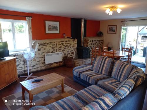Maison de vacances Viefacile Holiday Gite 24 Route de Carrentan, Le Fry Lithaire