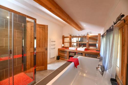 Chalet Vielyterra - Chalet haut de gamme - Domaine du mont blanc 1260 Chemin des Chattrix Saint-Gervais-les-Bains