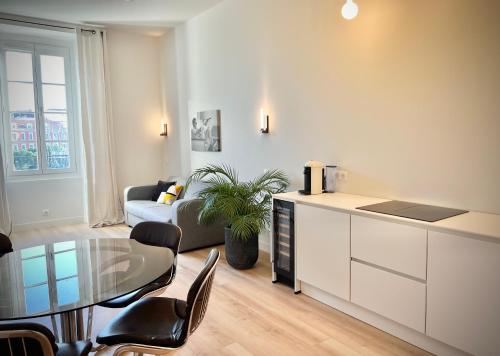 Appartement Viewing the park, amazing decorated separate Bedroom 13 Place Massena Nice