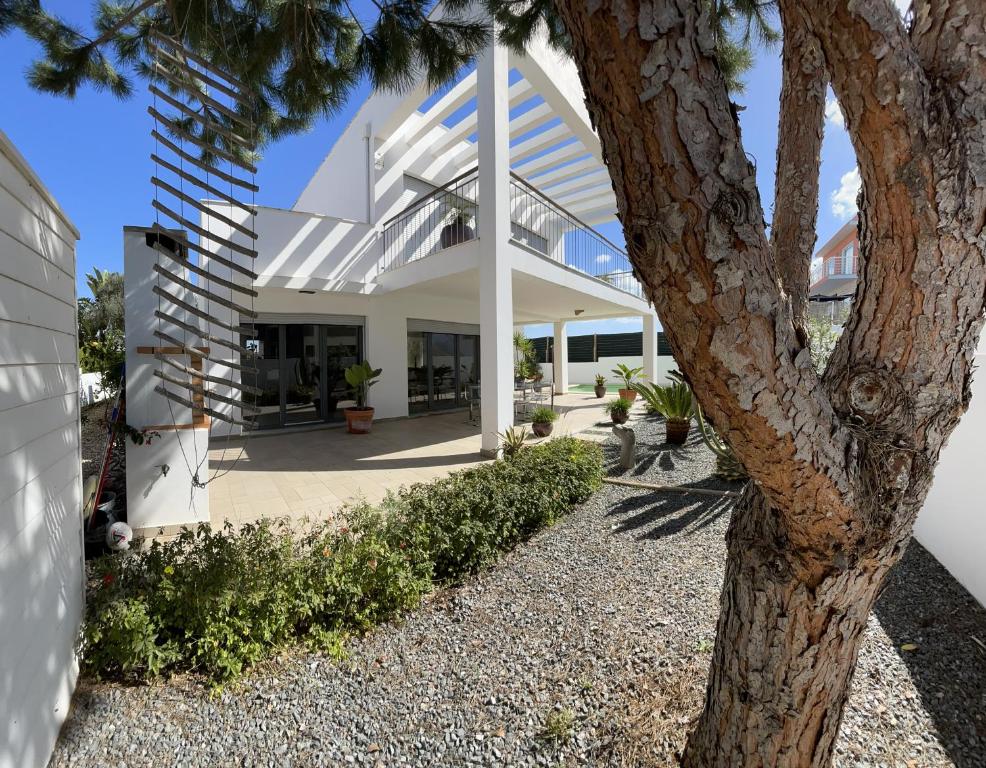 Villa Vila Leonor Quinta do Rougel Lote 63, 8365-307 Alcantarilha