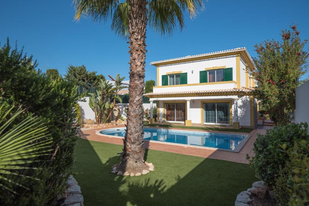 Villa VILA LIZA urb. Quinta de Marachique lot 7, 8500-037 Alvor