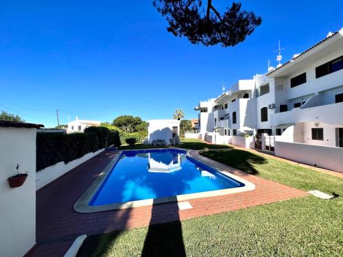 Appartement VILAMOURA BRIGHTNESS WITH POOL by HOMING Edifício Jardins do Mar, 4 Vilamoura