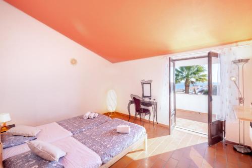#066 Typical & Cozy Flat Near OldTown, Beach