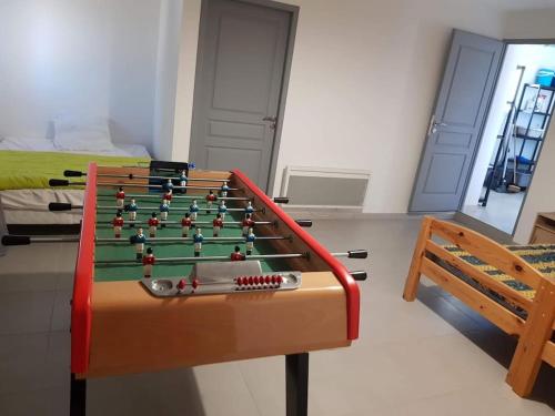 VILLA 12 PERSONNES AVEC PISCINE Puysserampion france