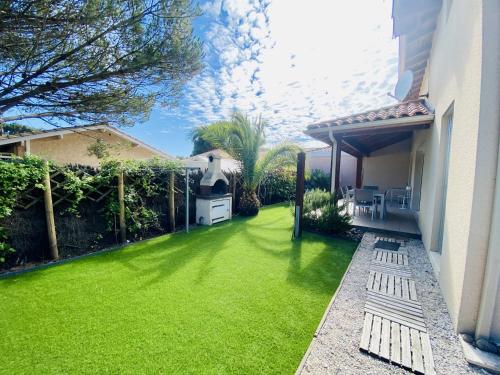 250 AVENUE FERNAND LAFFARGUE -023