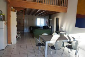 250 AVENUE FERNAND LAFFARGUE -023