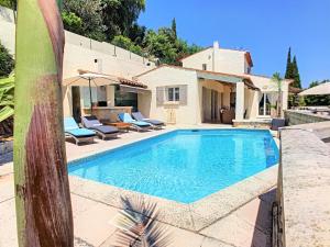 Villa 3 Bedrooms Villa near Cannes - Pool & Jacuzzi - Sea View 309 rue de Boeri 06210 Mandelieu-la-Napoule Provence-Alpes-Côte d\'Azur