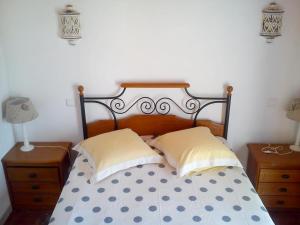 3 bedrooms villa with private pool enclosed garden and wifi at Luz 1 km away from the beach