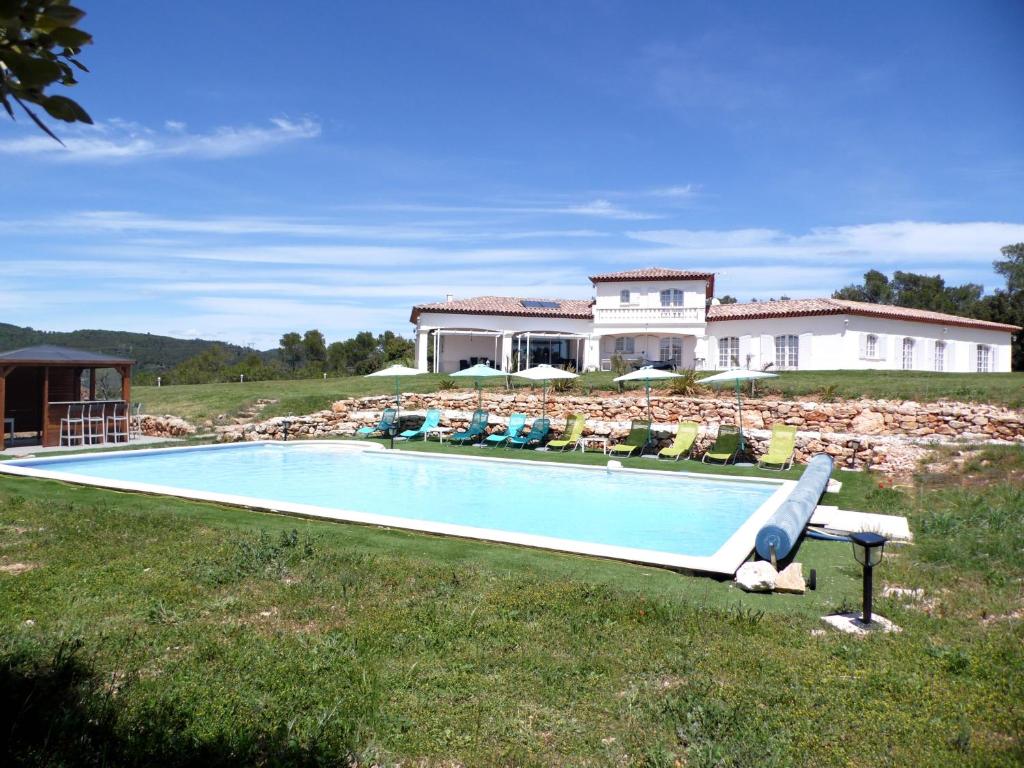 Villa Villa 342 m2 classée 4 étoiles sur 1 ha - Provence Domaine des Alizés 400 Impasse Chapelle St-Etienne, 83890 Besse-sur-Issole